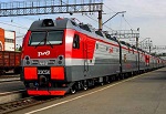 РЖД организовали сегодня более 3600 дополнительных мест в поездах из городов Юга России в сообщении с Москвой. В следующие дни готовы предложить ещё около 5000 мест.