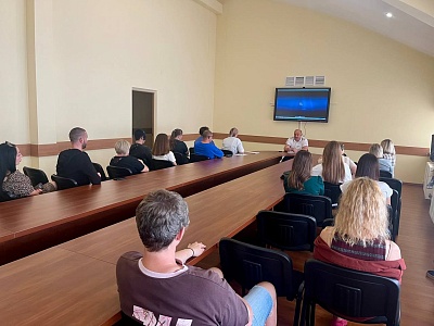 В спортивной школе имени И.И.Имгрунта автоинспекторы провели профилактическую встречу с родителями 