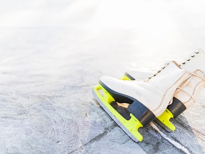 Выбираем зимний спортивный инвентарь в подарок