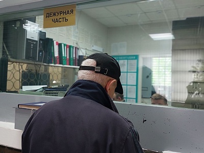 После записи якобы на замену электросчетчиков мужчина лишился своих сбережений