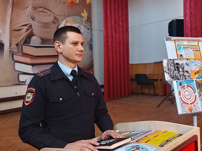 В Белореченске полицейские провели со школьниками беседу по профилактике терроризма и экстремизма в подростковой среде