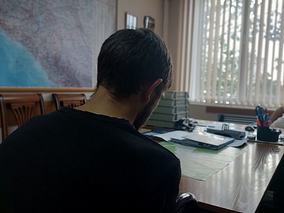 В Белореченске задержаны трое курьеров мошенников, похитивших у врача-кардиолога 15 млн рублей 