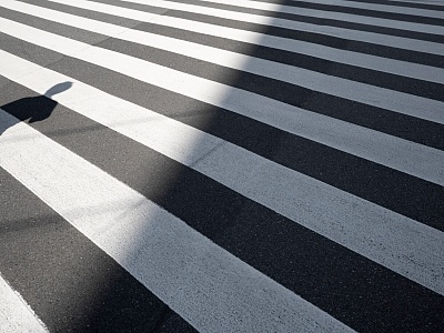 В Белореченске сотрудники дорожного надзора поверяют уровень освещения пешеходных переходов в соответствии с требованиями законодательства