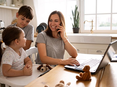 С начала 2024 года Отделение СФР по Краснодарскому краю назначило пособие по уходу за ребёнком до 1,5 лет более 6 тысячам работающих родителей